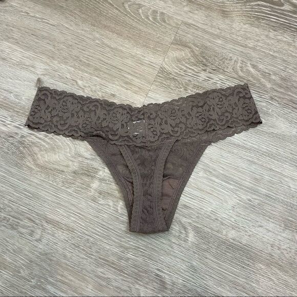 Paramour Lace Thong - Picture 2 of 3